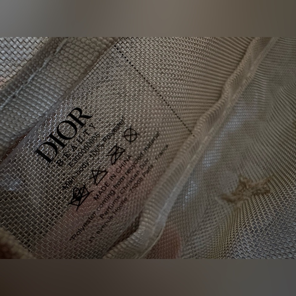 NEW⭐️DIOR Beauty Gold Mesh Embroidered Cosmetic Pouch - Picture 7 of 8